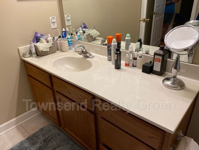 Building Photo - 16244 Redstone Mountain Ln