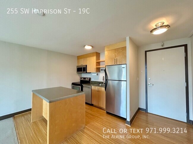 Building Photo - 255 SW Harrison St