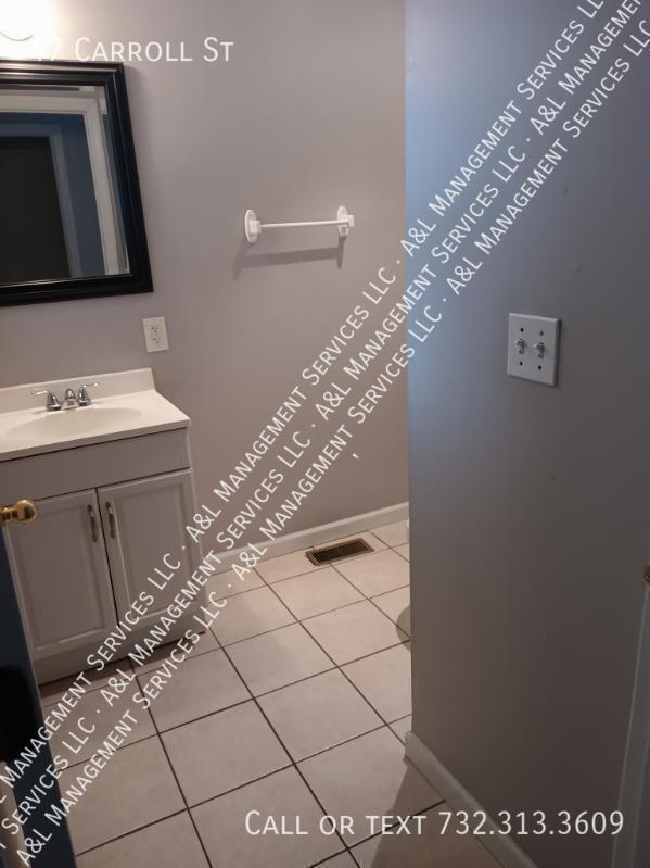 Building Photo - 47 Carroll St