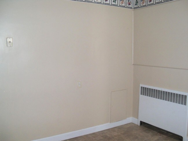 Building Photo - 416 Howard Ave