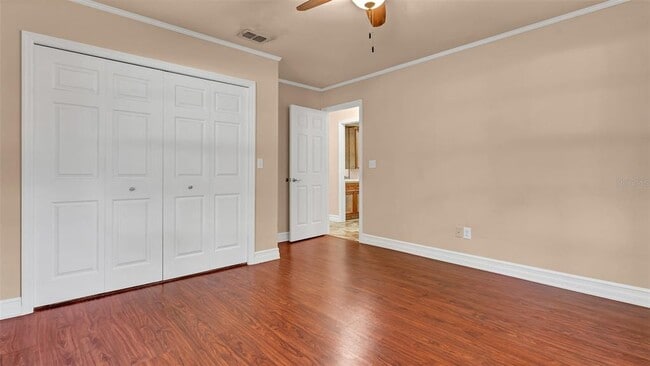 Building Photo - 1800 Poinsettia Ave