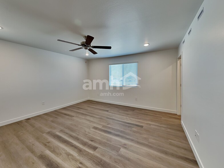 Building Photo - 12519 W Flynn Ln