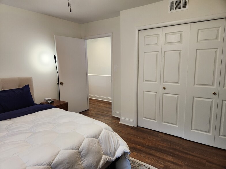 Bedroom number 2 - 1333 S Ponce de Leon Ave NE