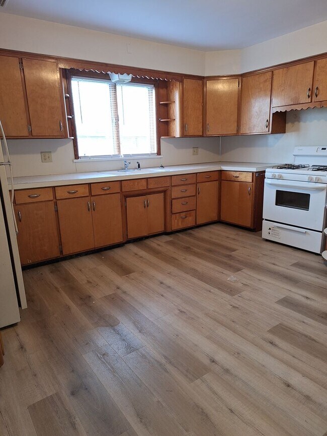 Building Photo - Beautiful 4 Bedroom House in Minster