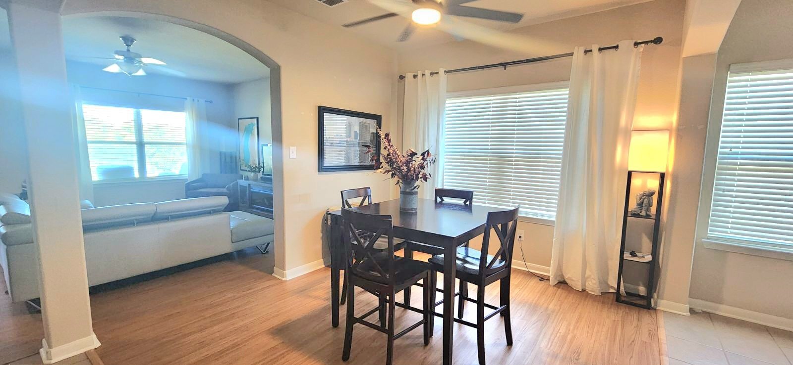 Building Photo - 1210 Plaza Lake Dr