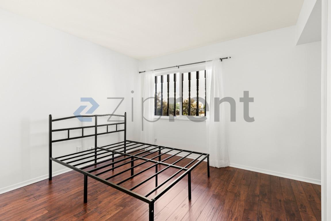 Building Photo - Unit Unit A