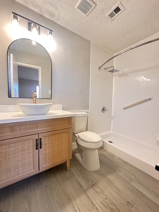 Building Photo - 7711 Water Park Ln