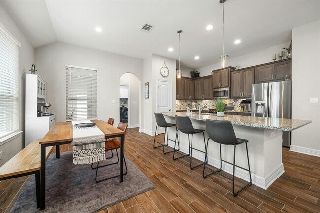 Building Photo - 317 Bonnet Blvd