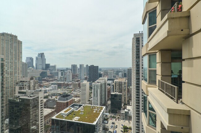 Building Photo - 25 E Superior St