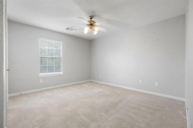 Building Photo - 42 Ebony Oaks Pl