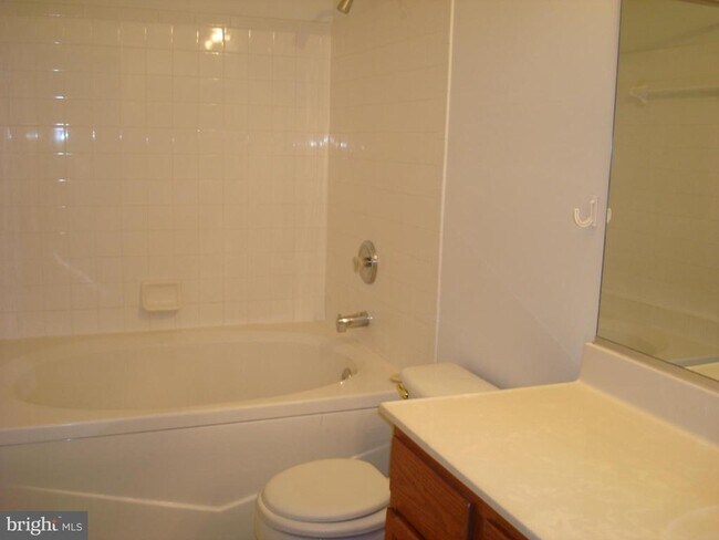 Building Photo - 7418 Hindon Cir