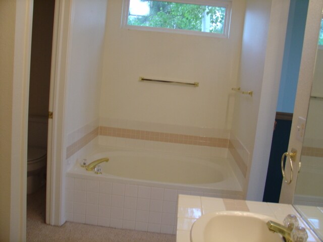 Master Bathroom - 10753 Jordan Ct