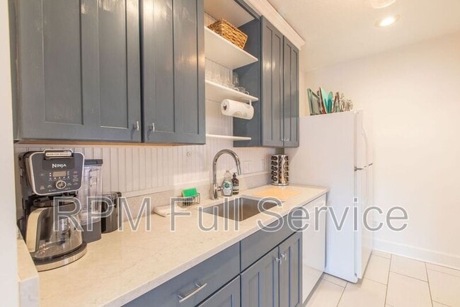 Building Photo - 2602 Acklen Ave