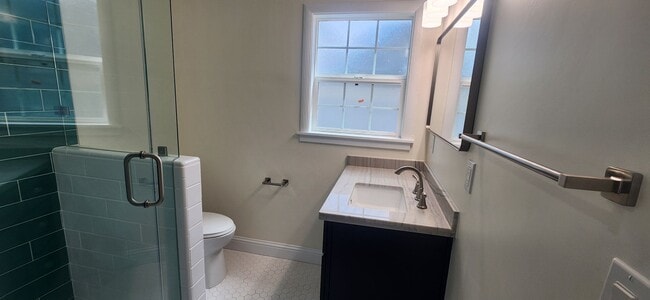 Building Photo - East Sac Charmer