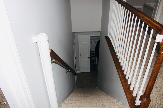 Building Photo - 1517 Wood Spring Ct