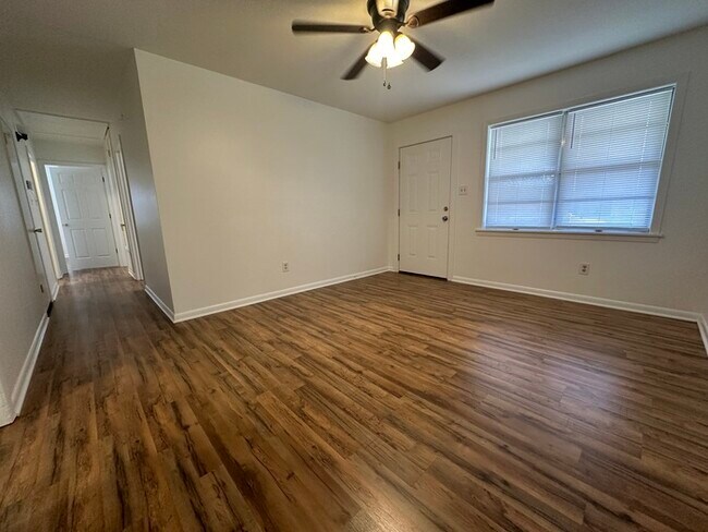 Building Photo - Great home in South Bossier