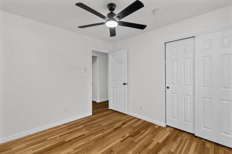 Building Photo - 105 Whitewater Dr