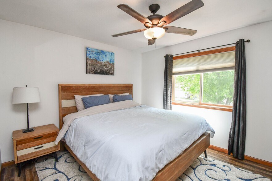 Building Photo - 5704 S San Diego Ave