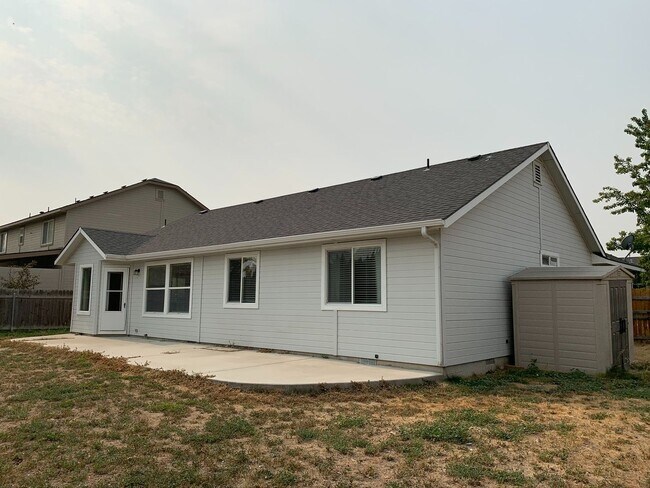 Building Photo - Great 3 bed 2 bath home in a the quiet Rai...