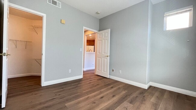 Building Photo - 3BD/3BA - Exclusive Townhome Living on Communication Hill: Modern Comfort Meets Scenic Views