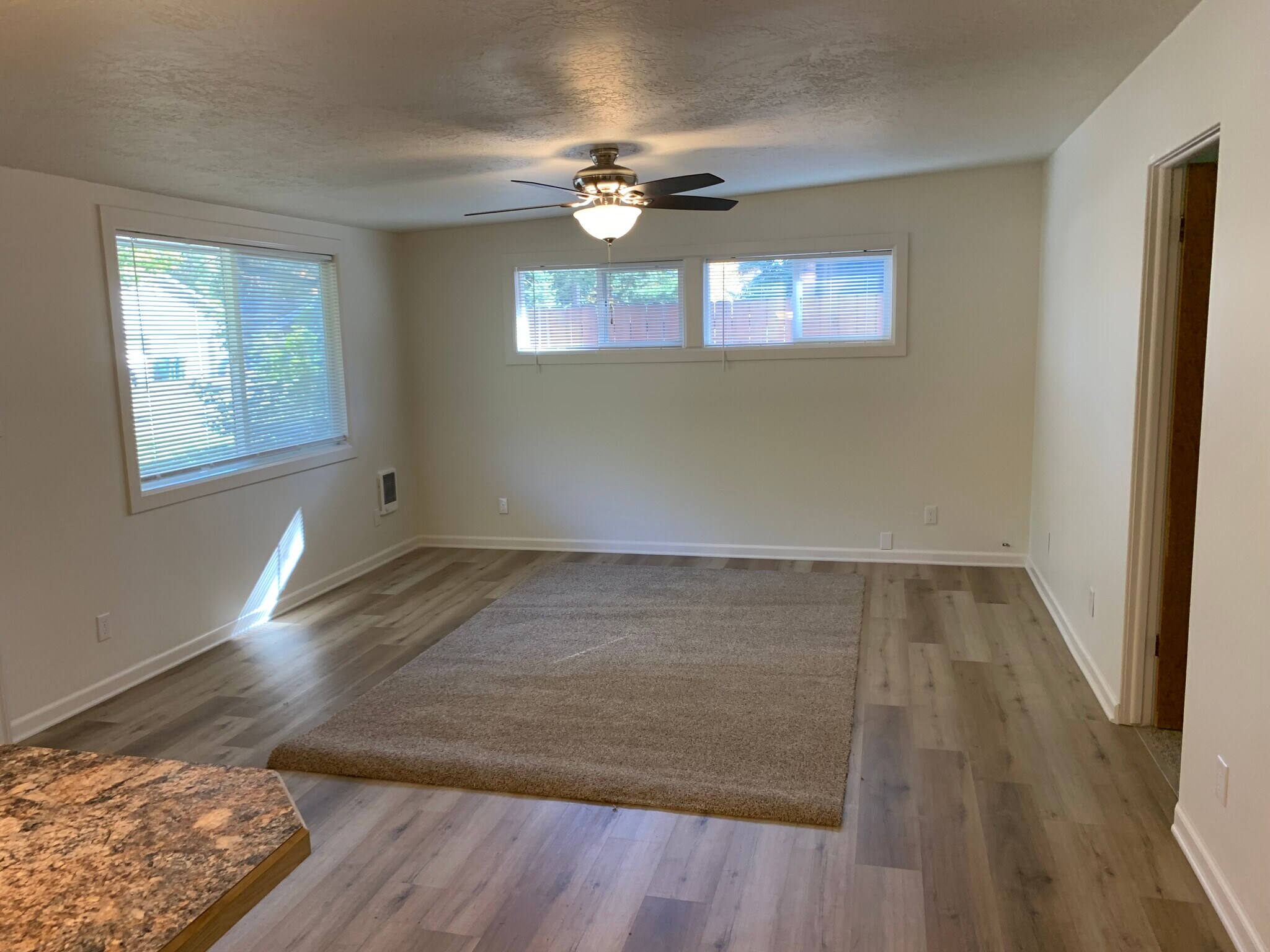 Living room - 423 N 19th St