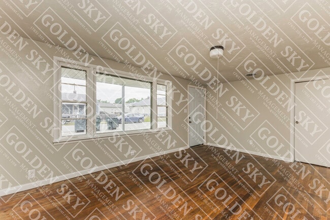 Building Photo - 2908 S Monroe St