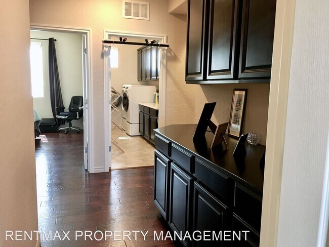 Building Photo - 4 br, 3.5 bath House - 669 COFFEE CHERRIES CT