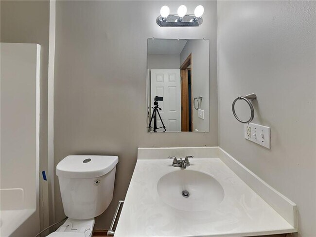 Building Photo - 9049 Garland Ln N