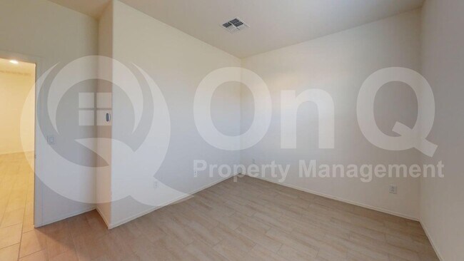 Building Photo - 8768 E Stone Meadow Cir