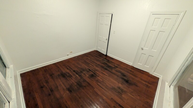 Building Photo - 404 Club Dr