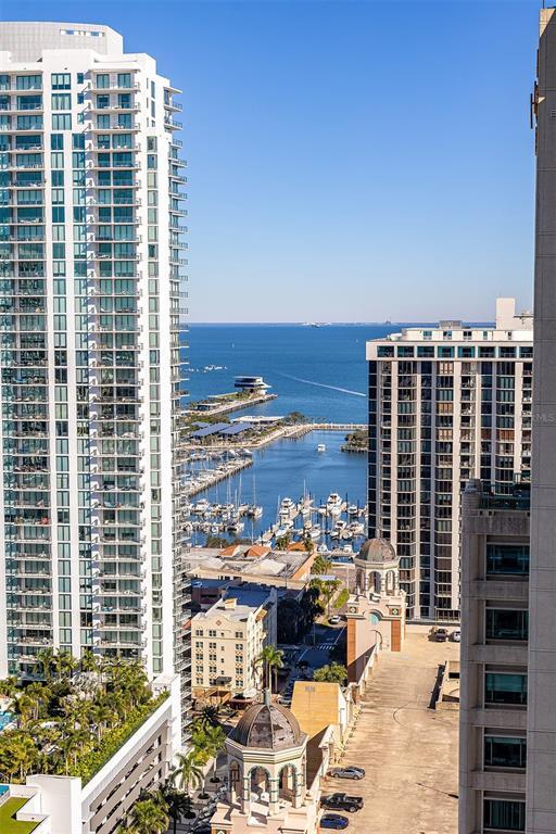 Building Photo - 275 1st Ave S