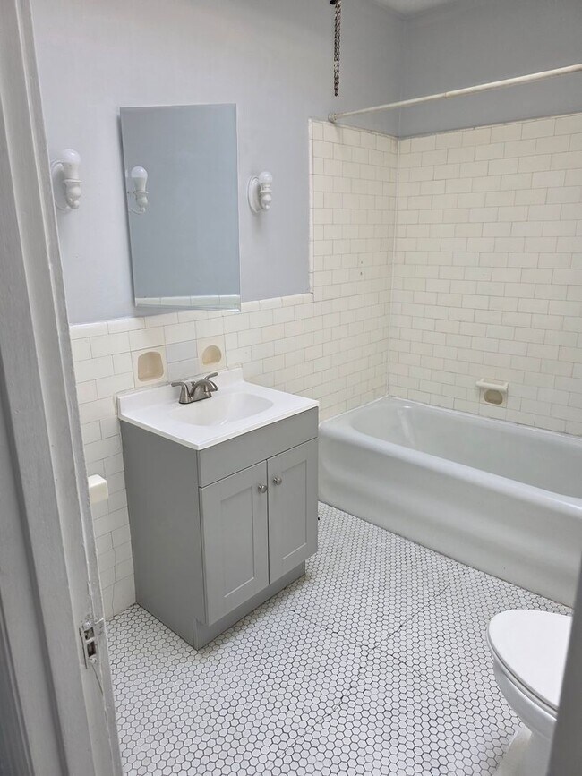 Building Photo - 6626  N 17th St
