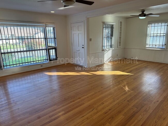 Building Photo - 5700 61st St