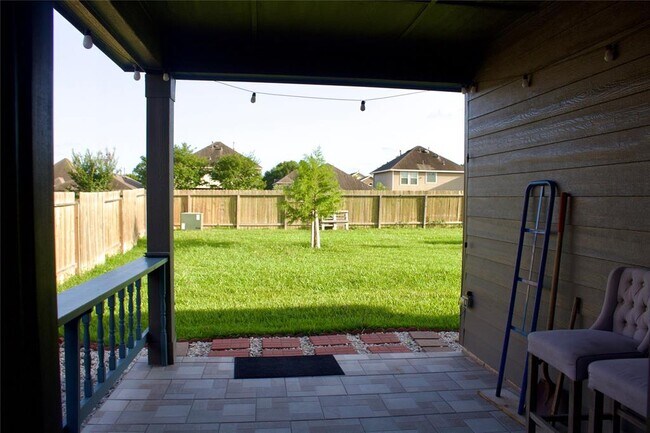 Building Photo - 10710 Spring Brook Pass Dr