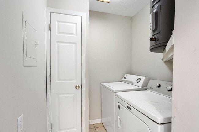 Building Photo - Duplex for rent!