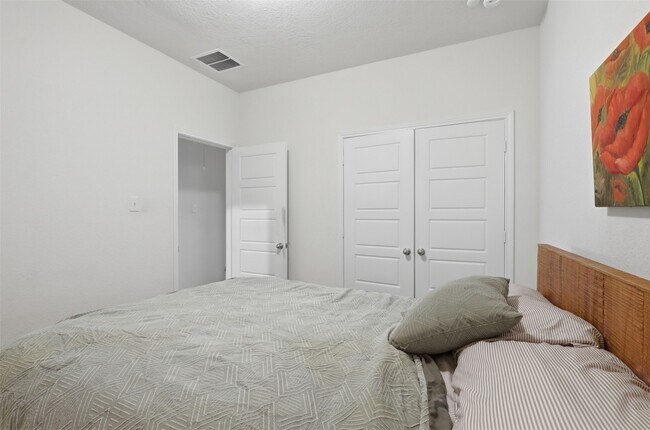 Building Photo - 12912 Zivah Ln