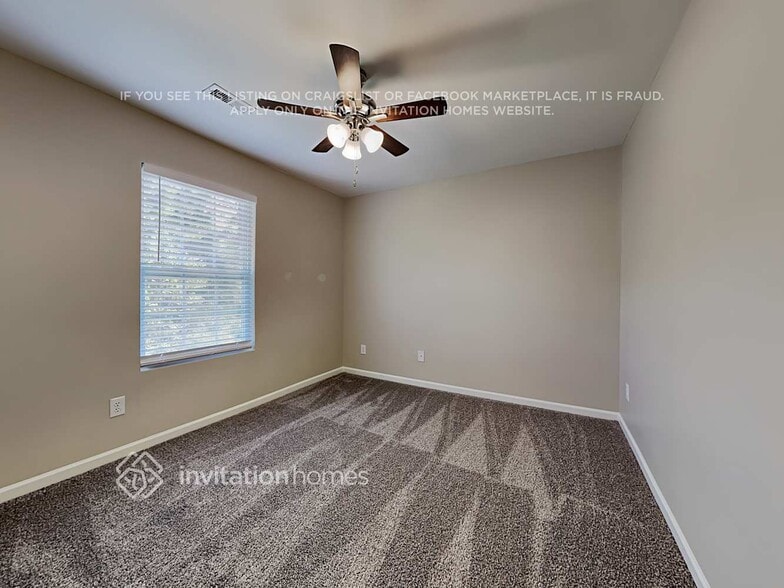 Building Photo - 2734 Highland Park Dr
