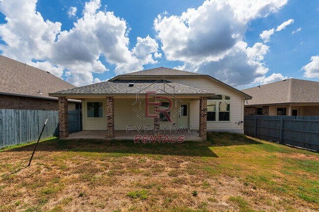 Building Photo - 5582 Perdita Dr