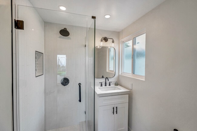 Building Photo - 27438 Elmbridge Dr