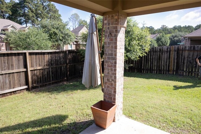 Building Photo - 14550 Myers Dr