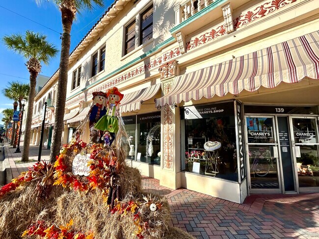 Among USA Today’s Most Idyllic & Historic Main Streets in America - 28 Harbour Isle Dr W