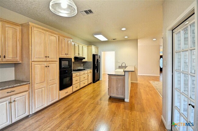 Building Photo - 2725 Diamond Trail