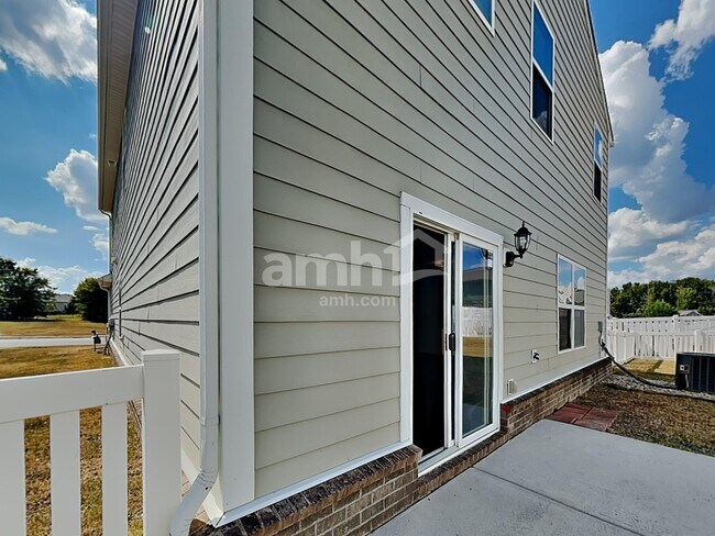 Building Photo - 2010 Blue Stream Ln