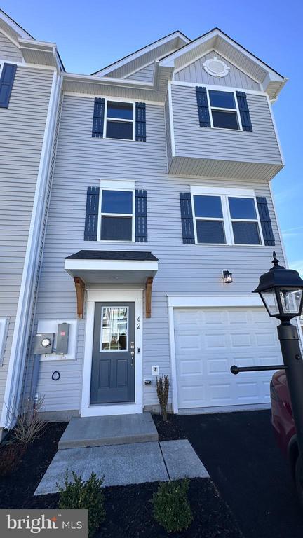 Building Photo - 62 Trotting Rd