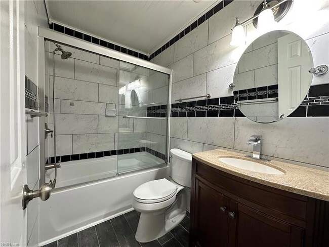 Building Photo - 3990 Roebling Ln