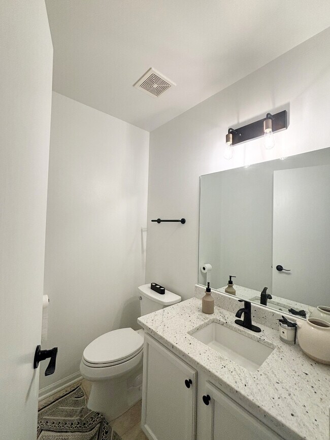 Half-bathroom - 2218 Patrick Ln