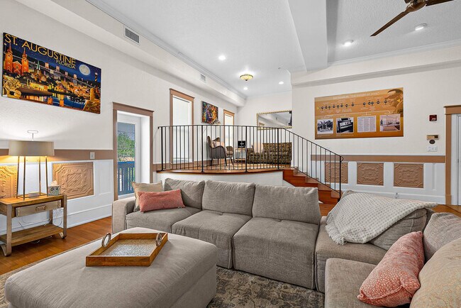 Building Photo - 92 Washington St