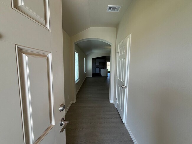 Building Photo - Brand New Construction in Midland!