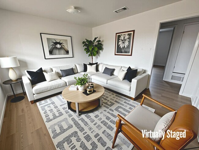 Building Photo - 611 Sunset Ln