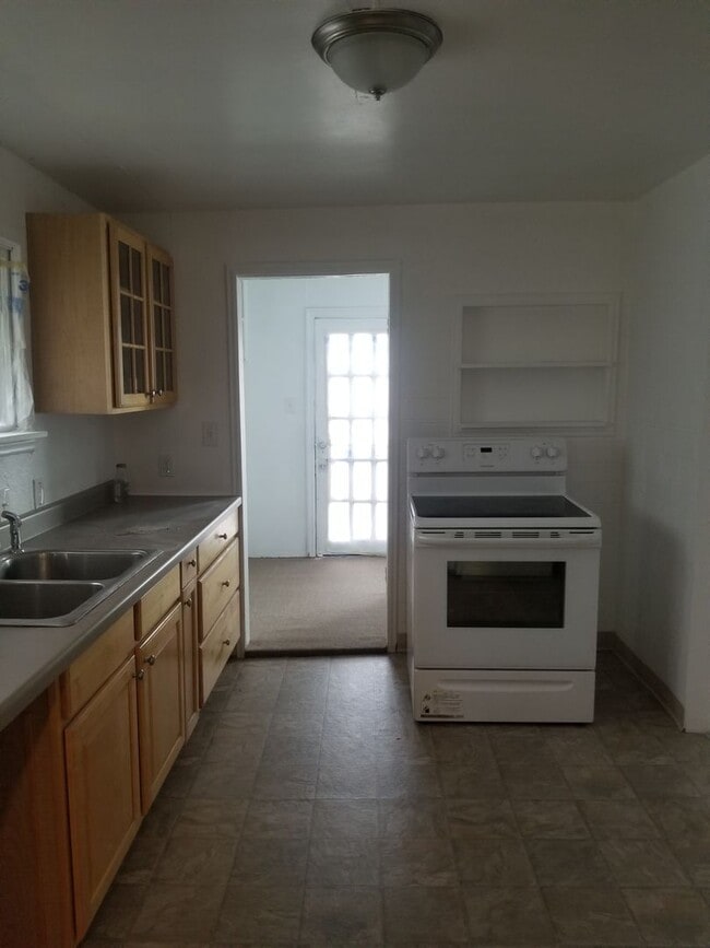Primary Photo - Beautiful One Bedroom Home in Lakewood!